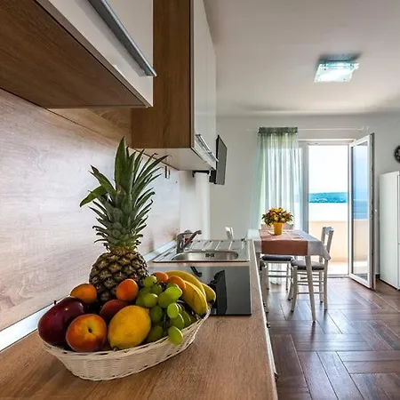 Dora Apartman Vantacici