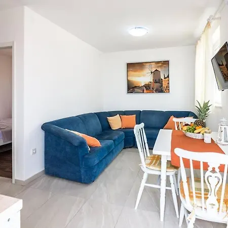 Apartman Dora