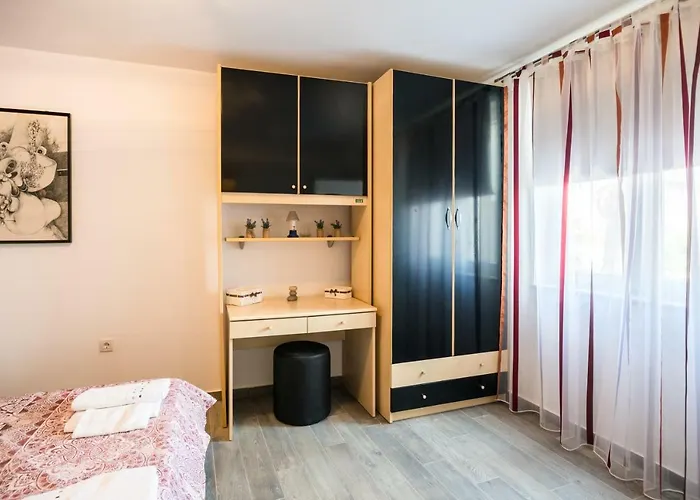 Apartman Dora *