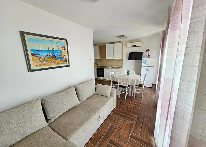 Dora Appartement *